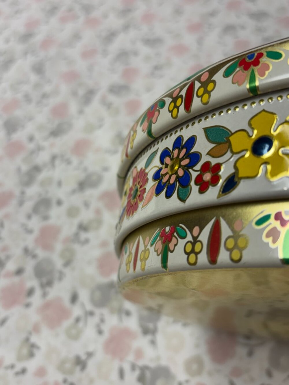 Vintage Decorative Tin - Made in Holland - Picture 5 of 15